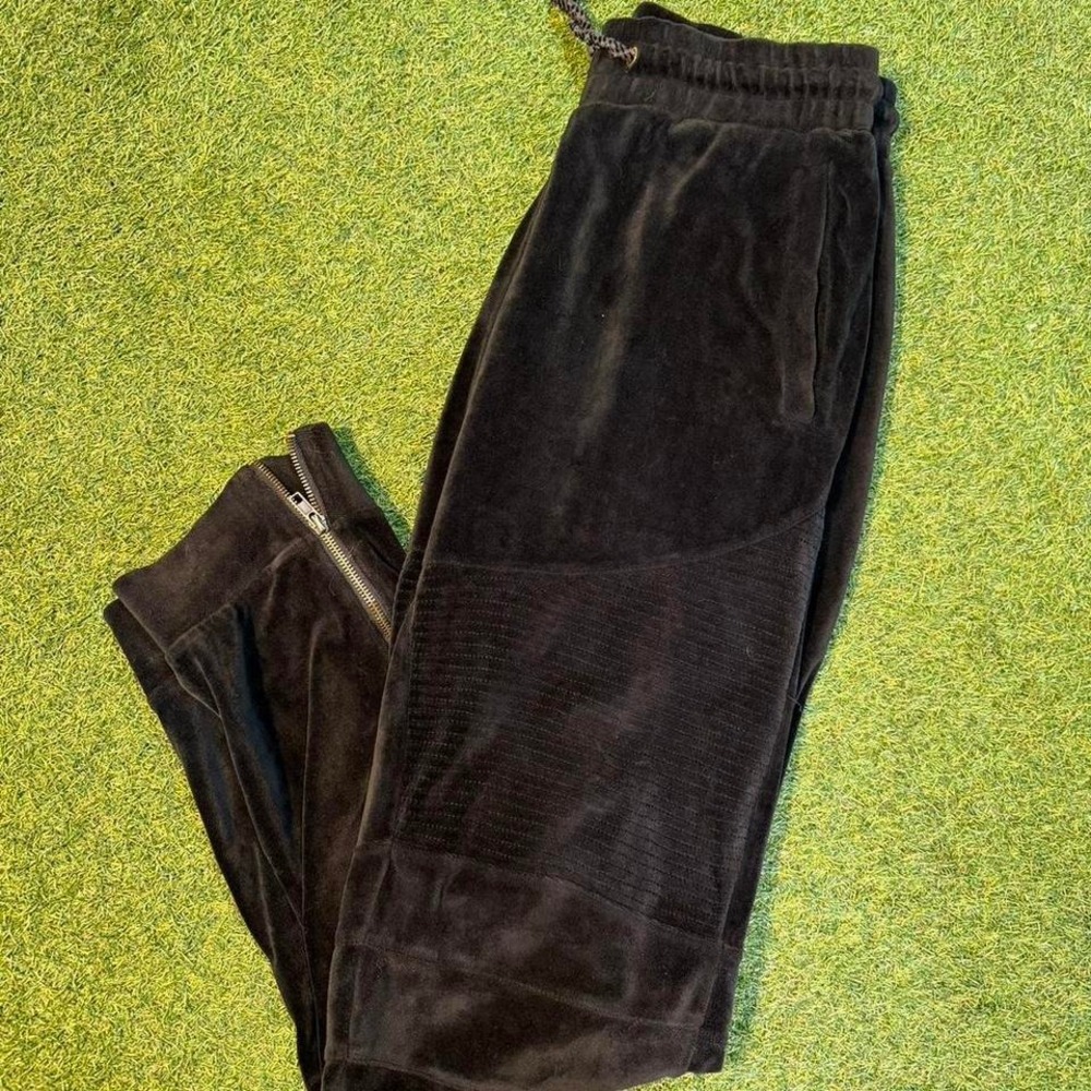 Hudson black velvet joggers with zipper pockets and drawstring waist. Size L #